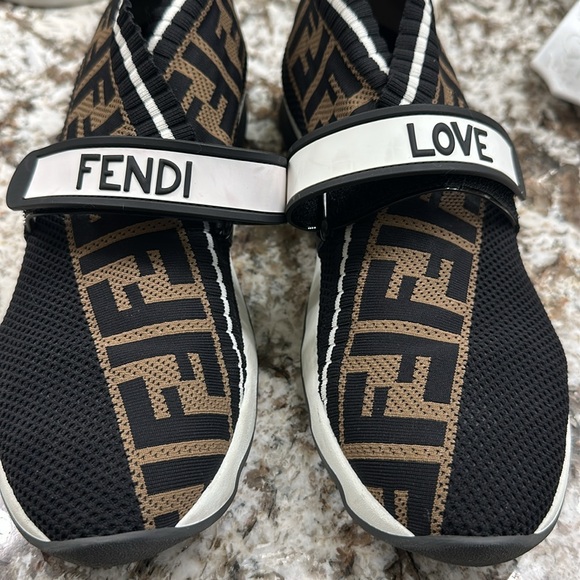Fendi sneakers size 41 - Picture 8 of 10